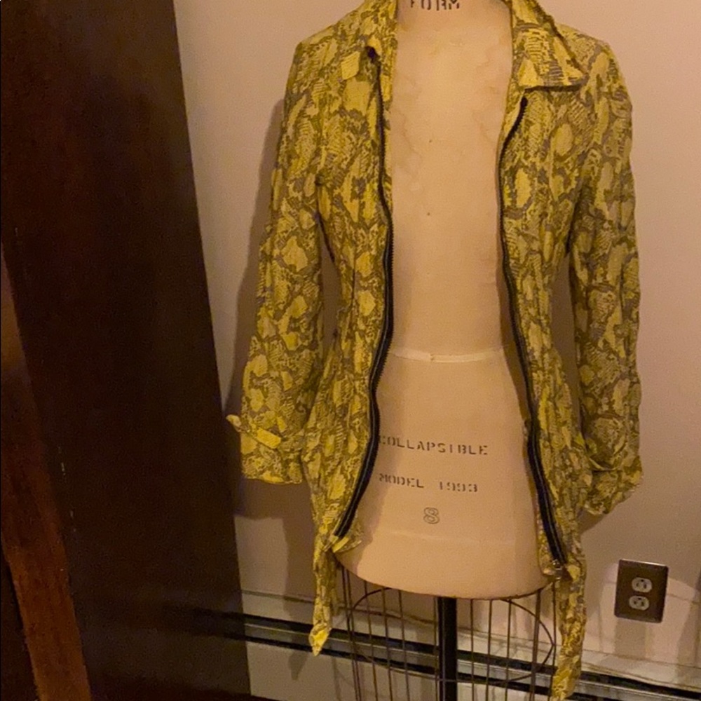 Yellow Snake 🐍 Print Jacket